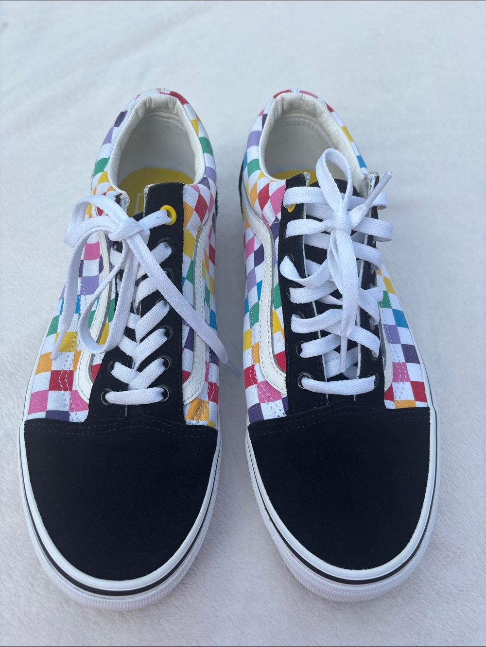 Vans Women's Black Toe Rainbow Check Low-Top Sneakers. Unisex M 10.5 W12